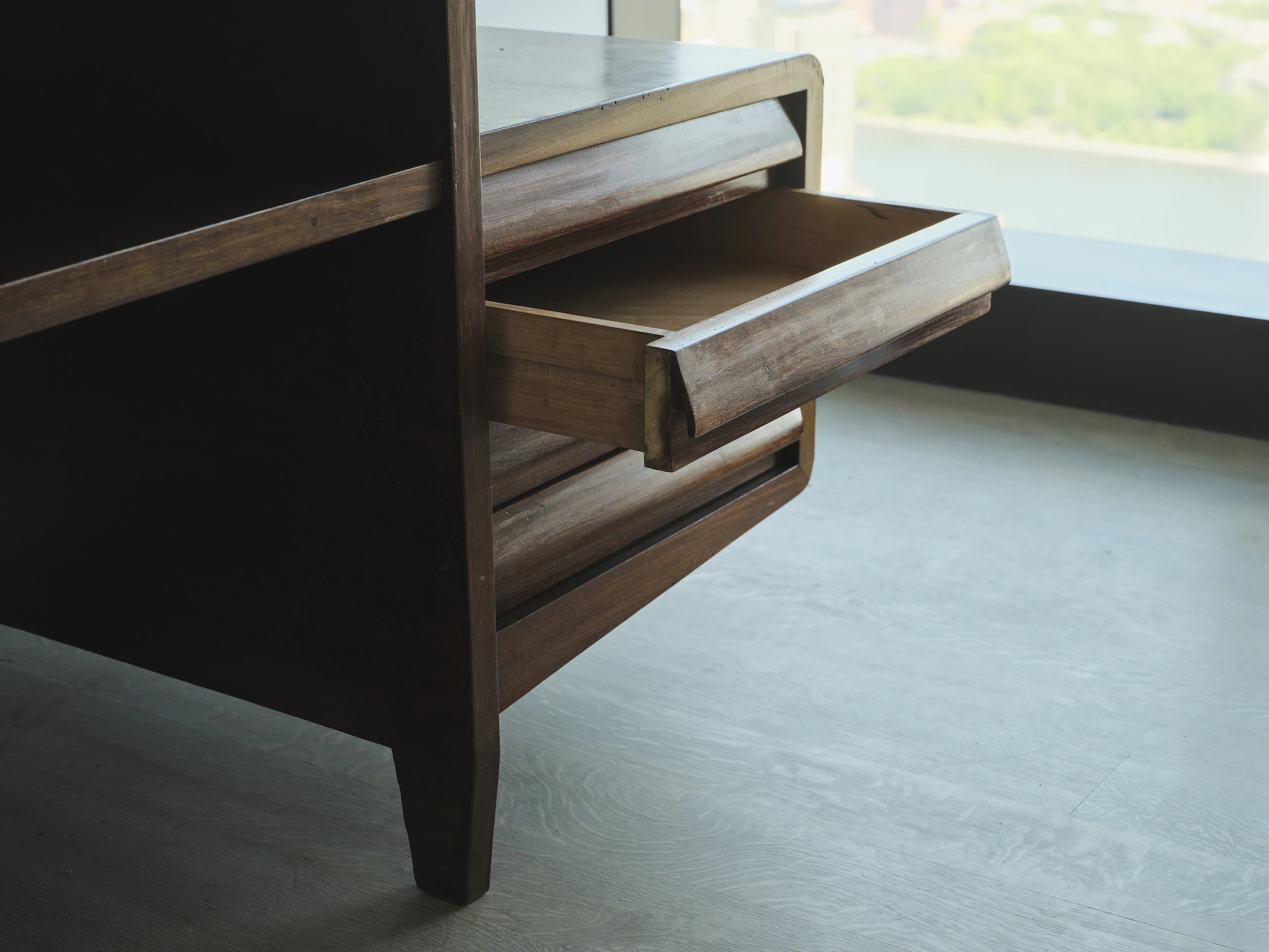 Desk - 4