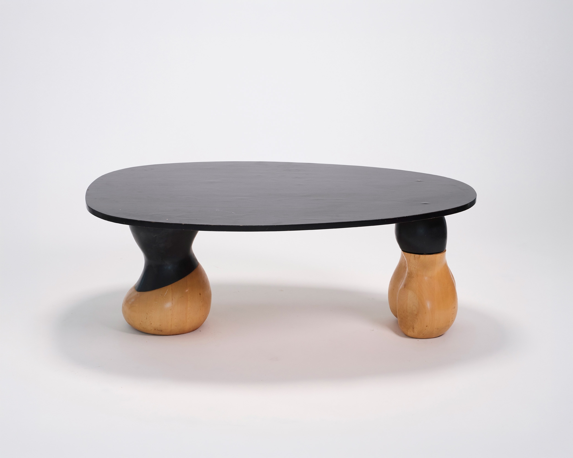 Coffee table cyrrus