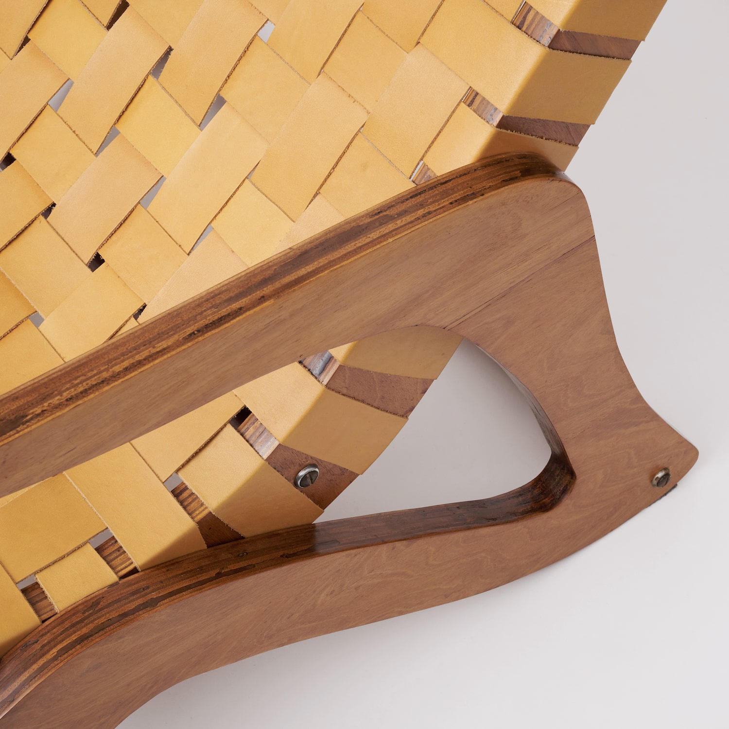 Linea Z Lounge Chair - 4