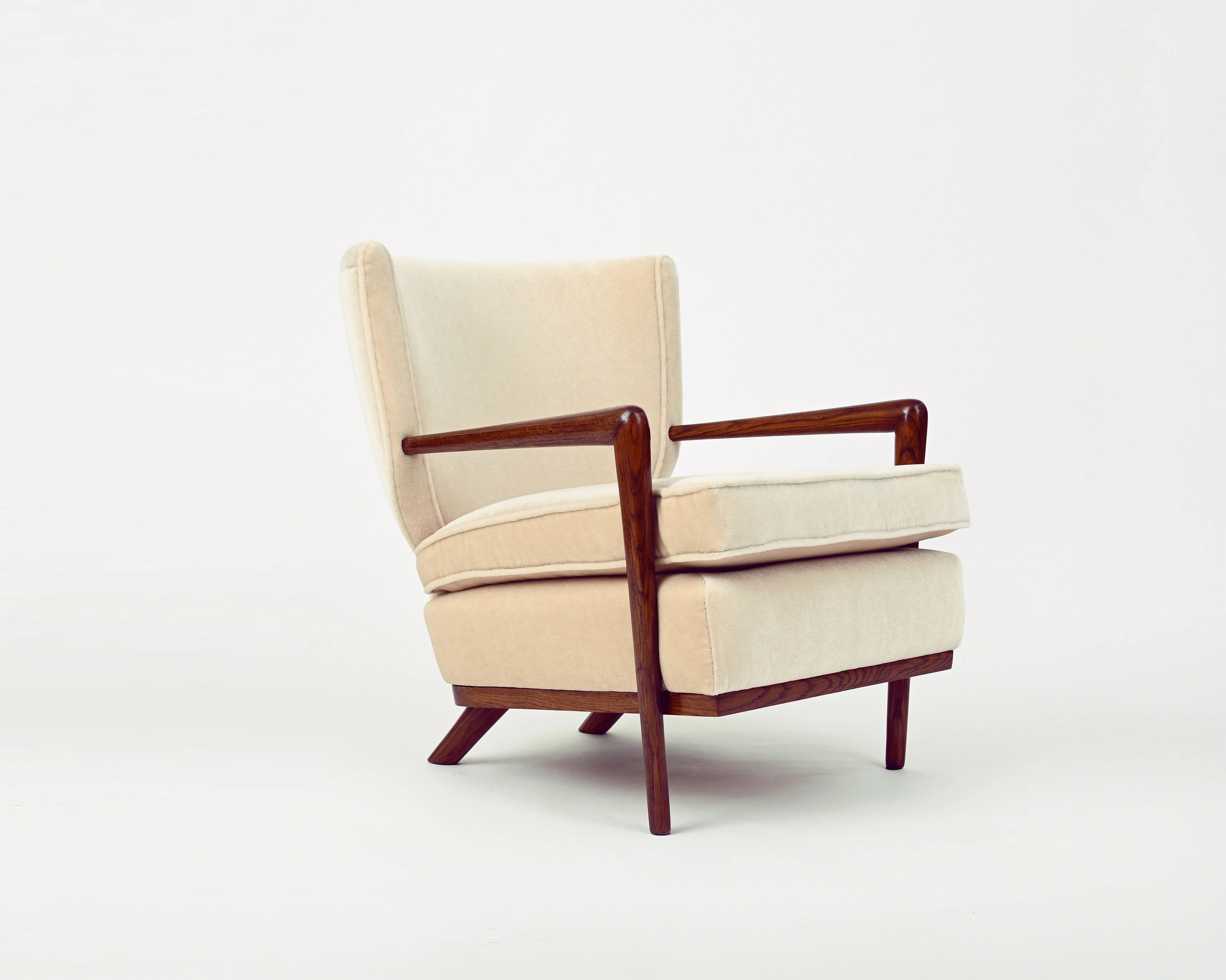 Ecusson Armchair