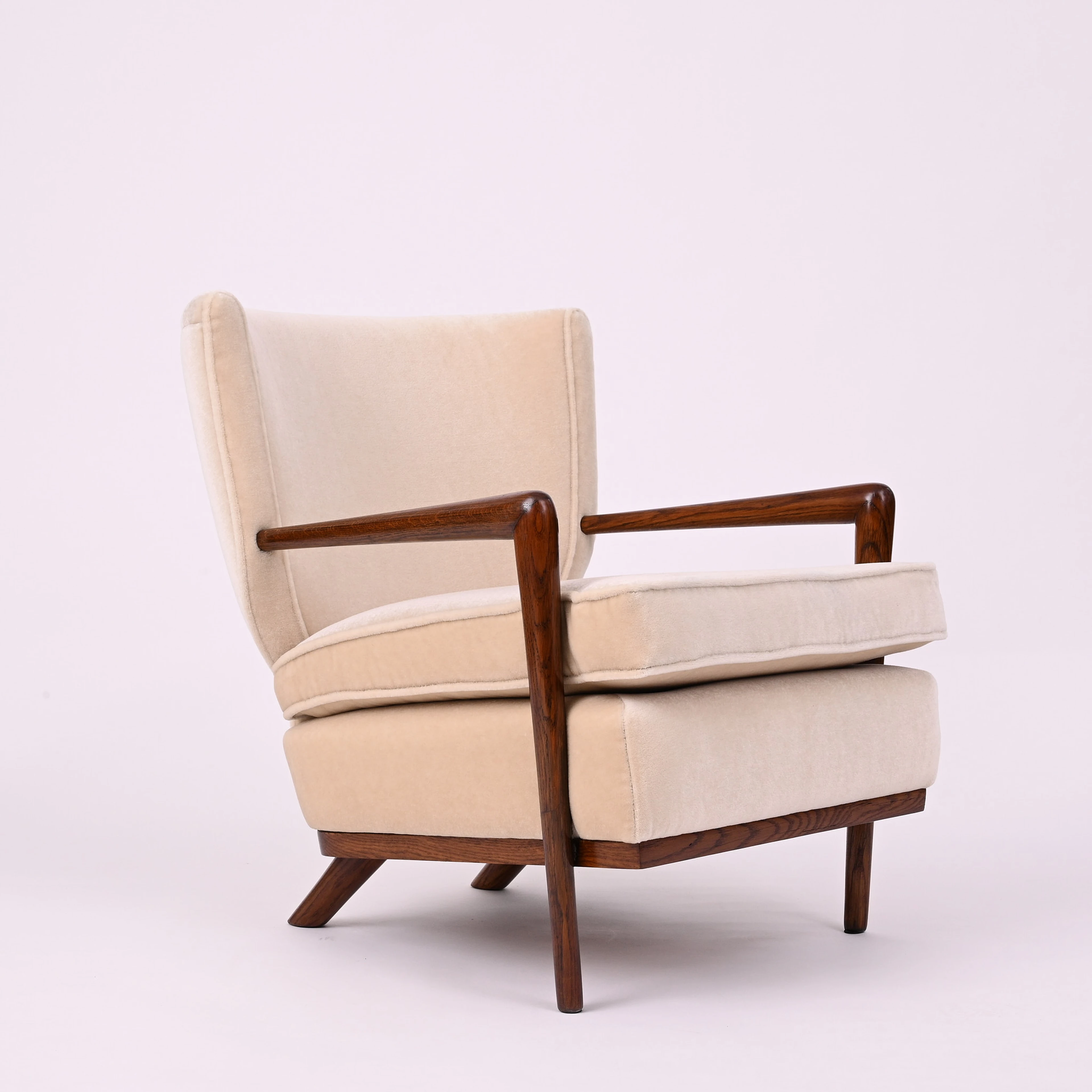 Ecusson Armchair