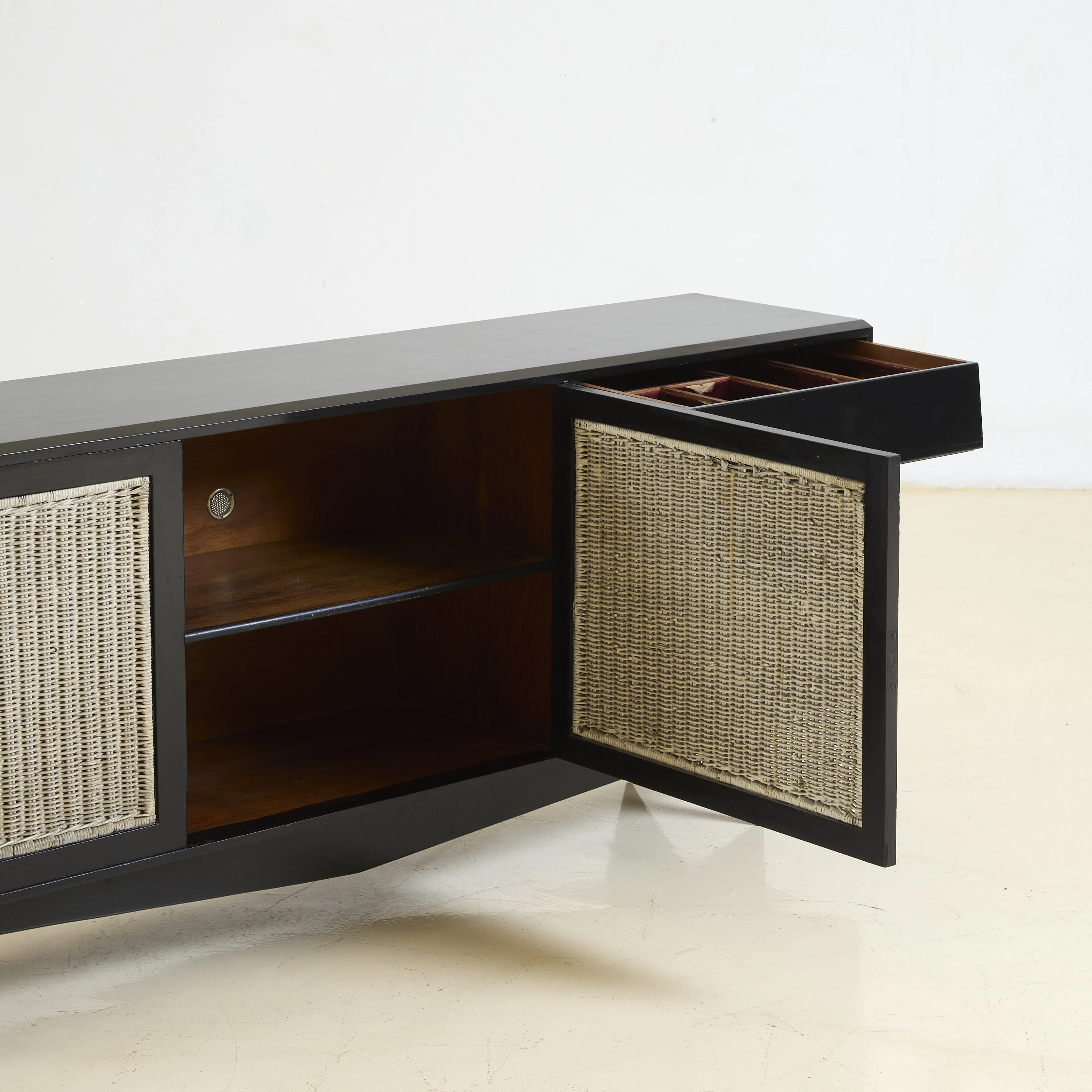 Sideboard - 3