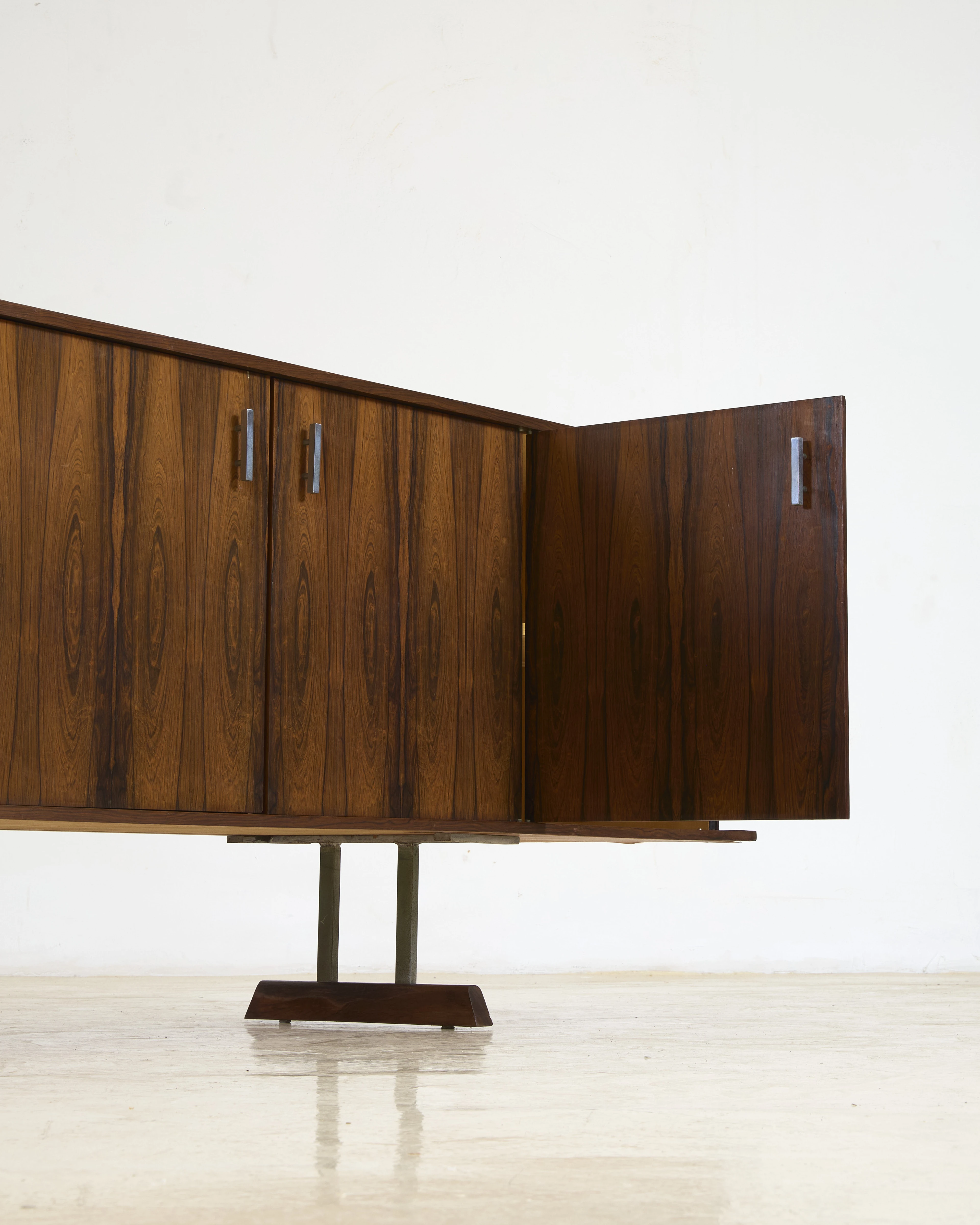Credenza - 8