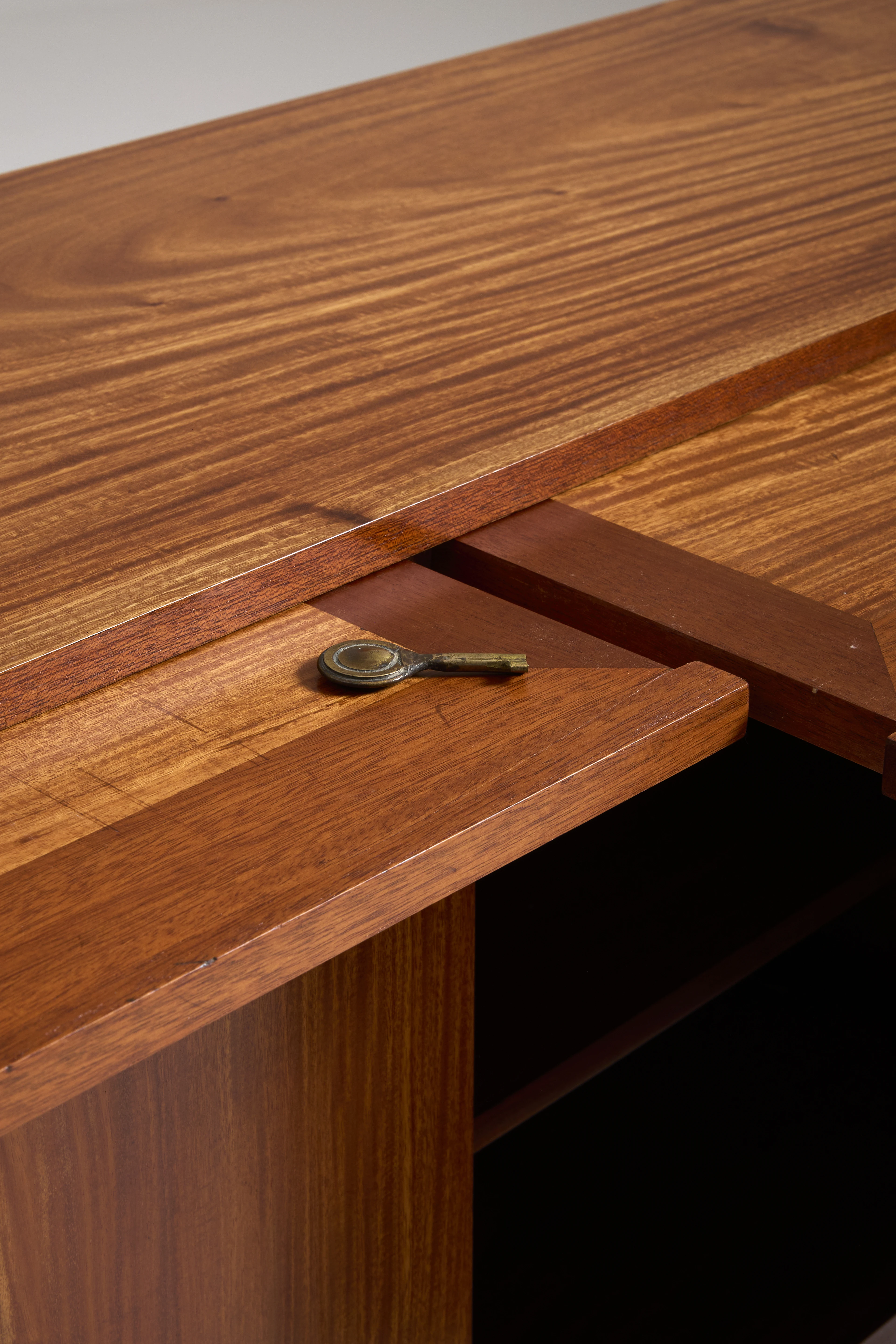 Sideboard - 10