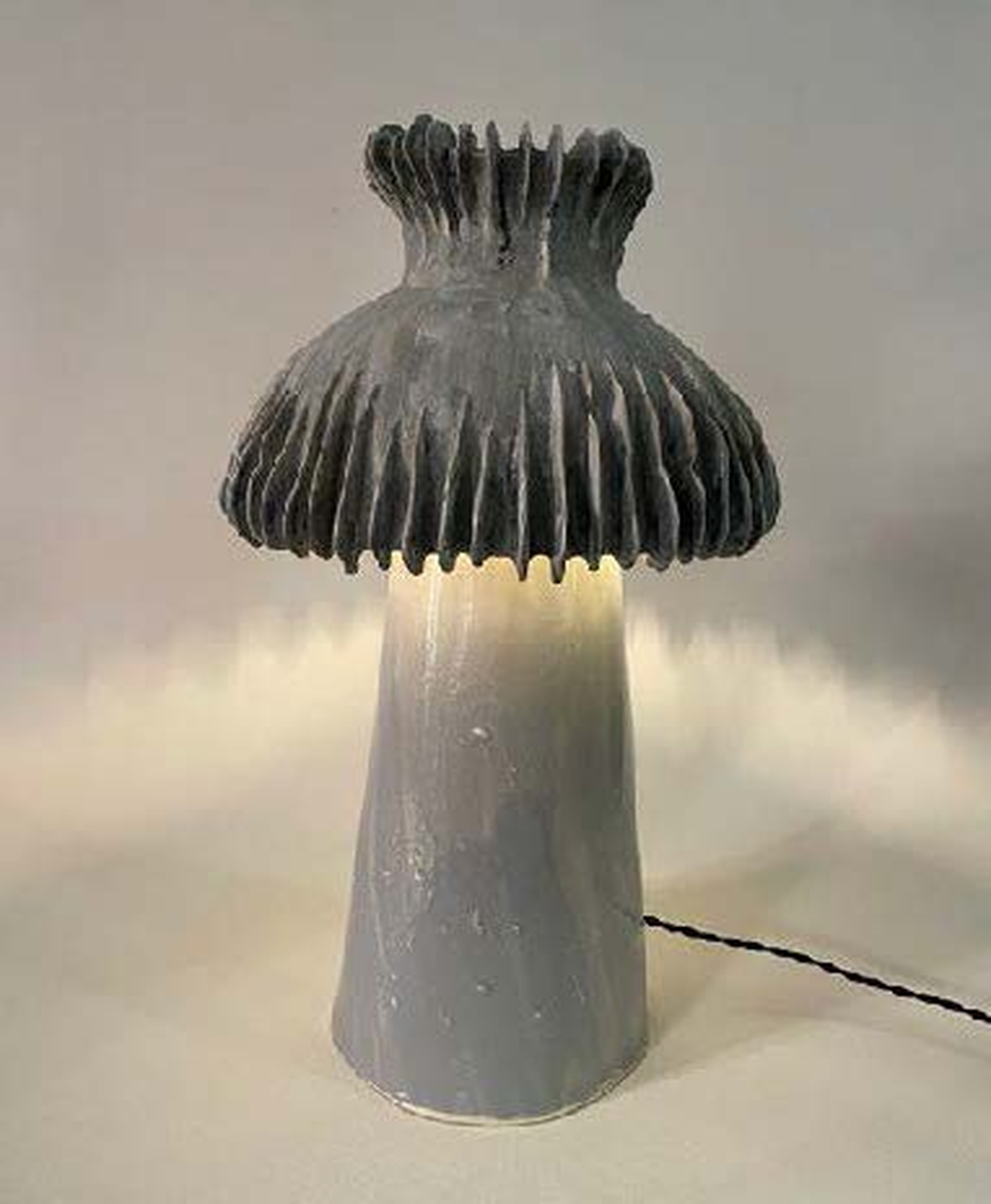 Shiitake Cinereus Lamp