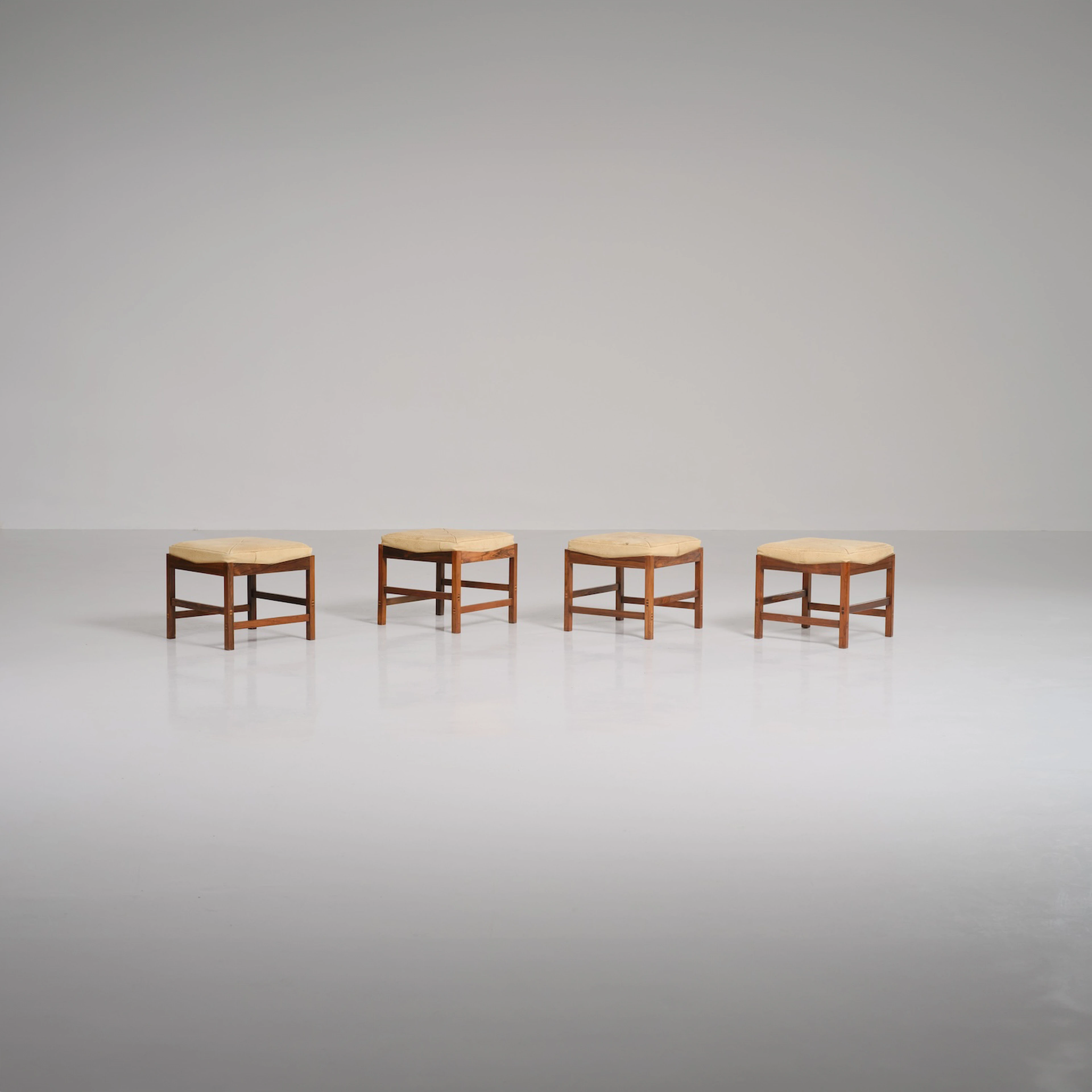 Set of 4 Stools
