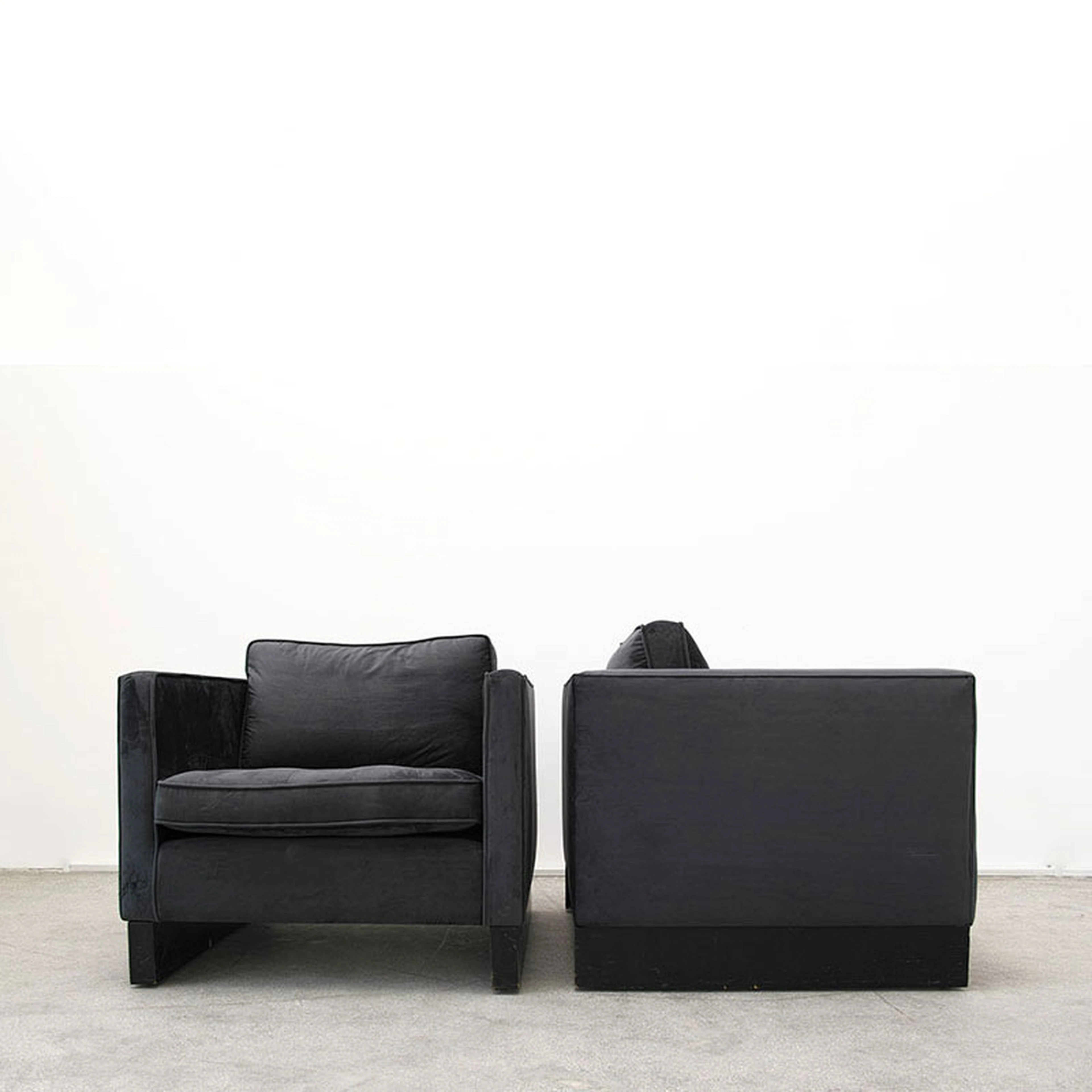 Pair of armchairs Mies Van der Rohe