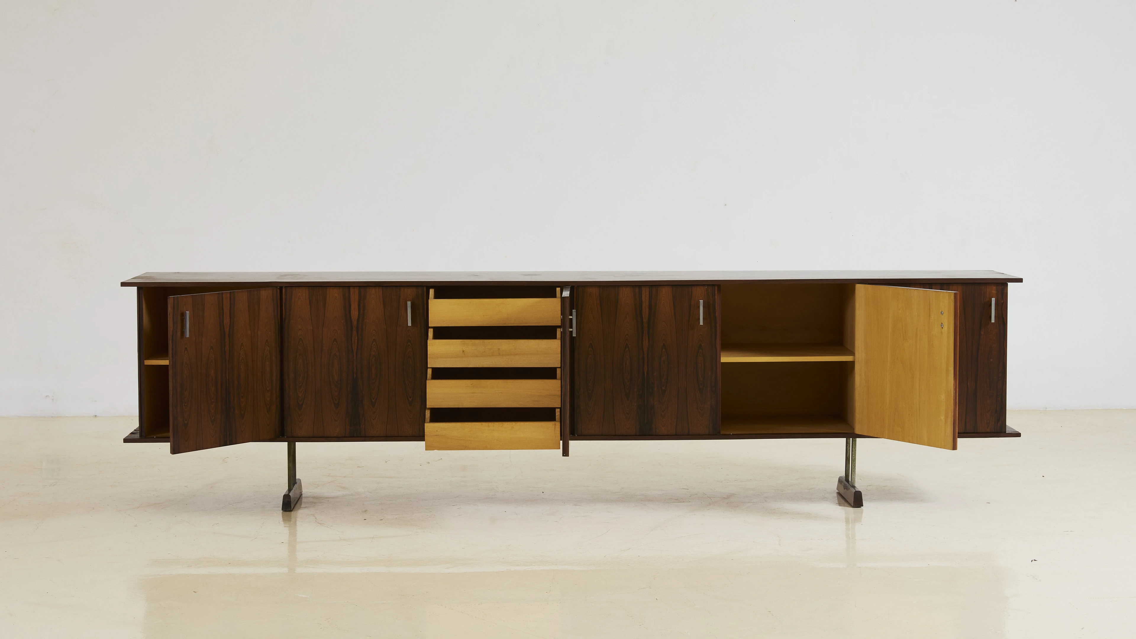 Credenza - 4