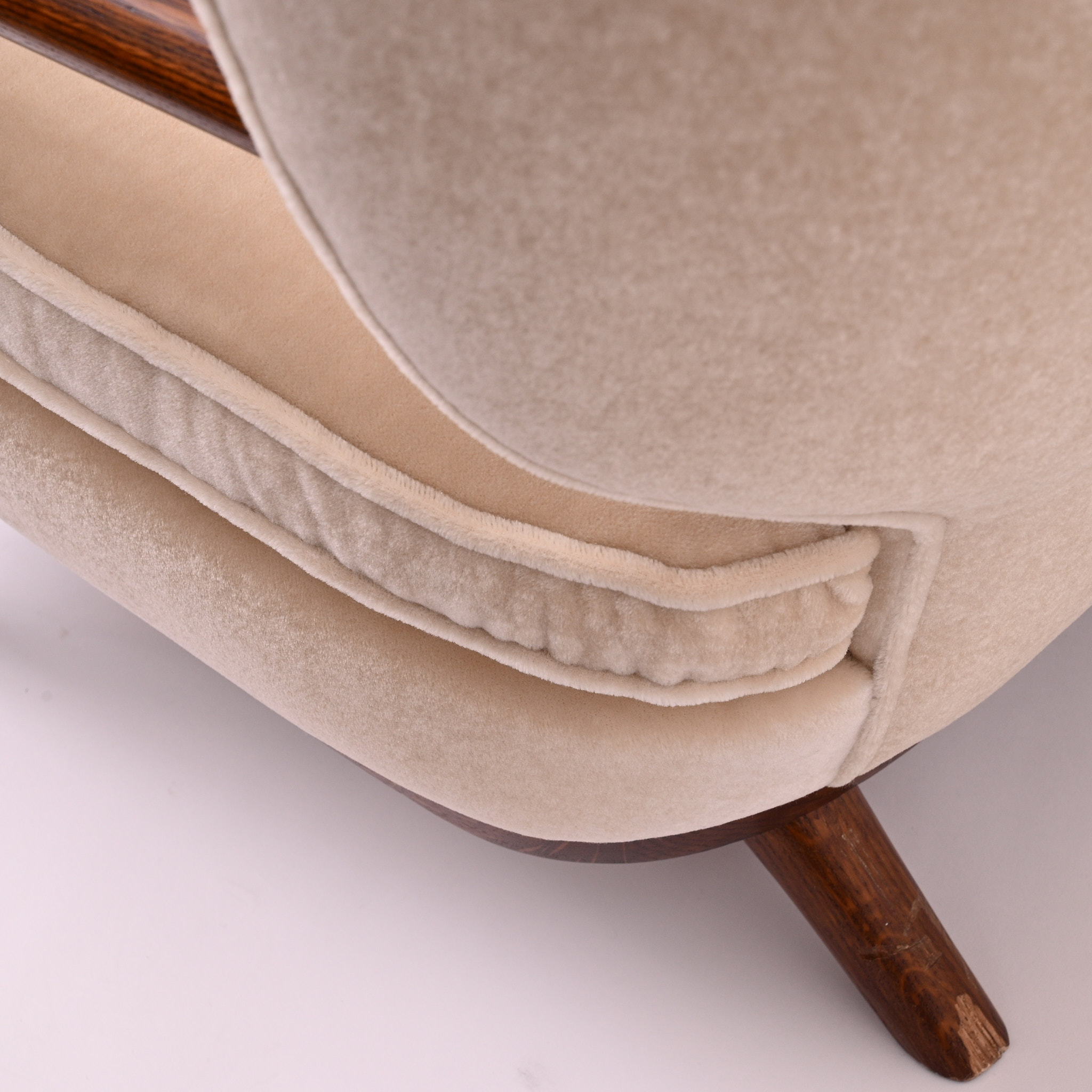 Ecusson Sofa - 3