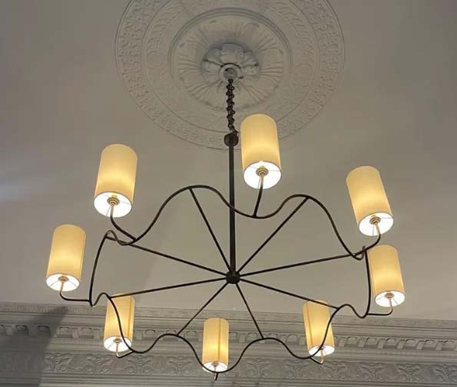 "Ondulation" Eight-Light Chandelier