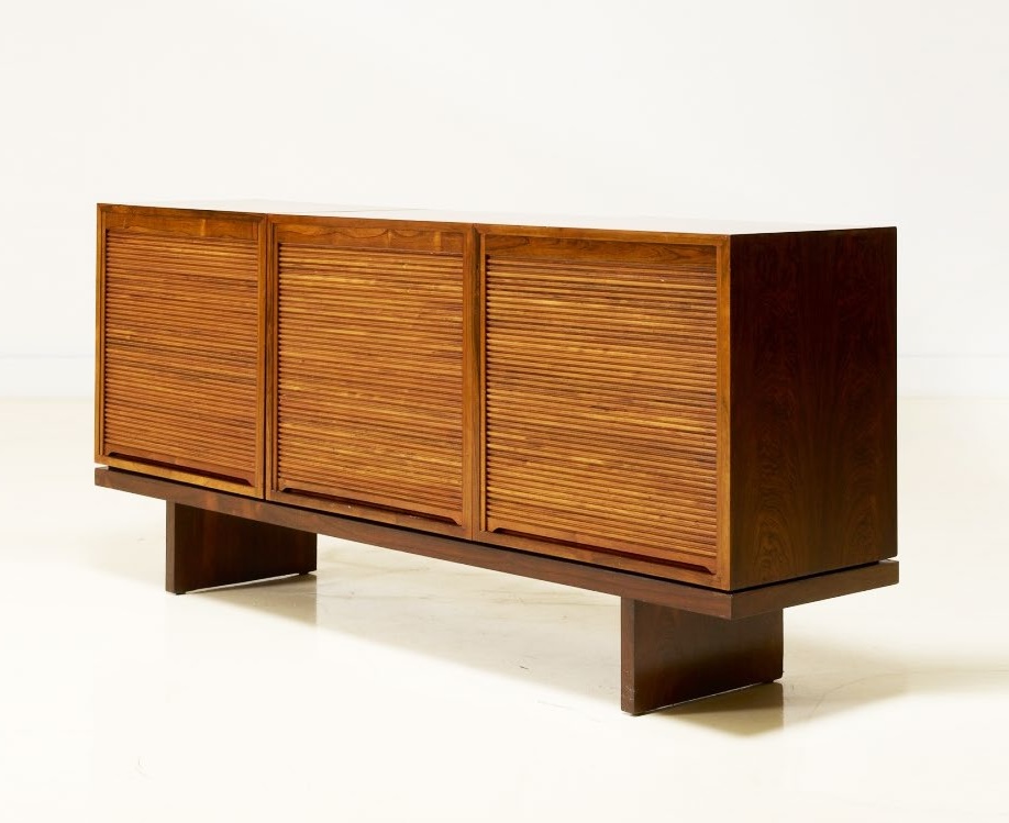 A rare MD wardrobe for Galerie Neotu
