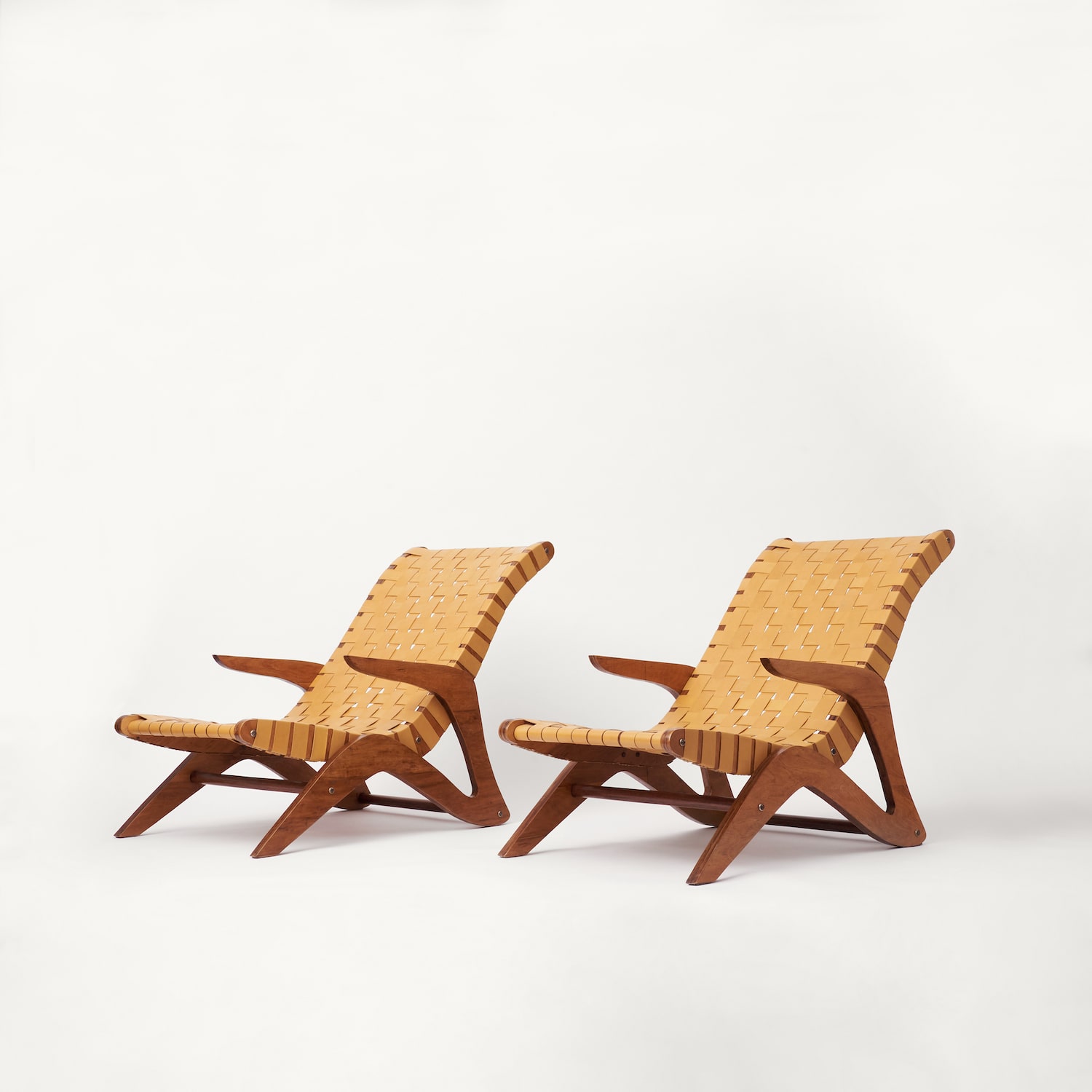 Linea Z Lounge Chair - 3