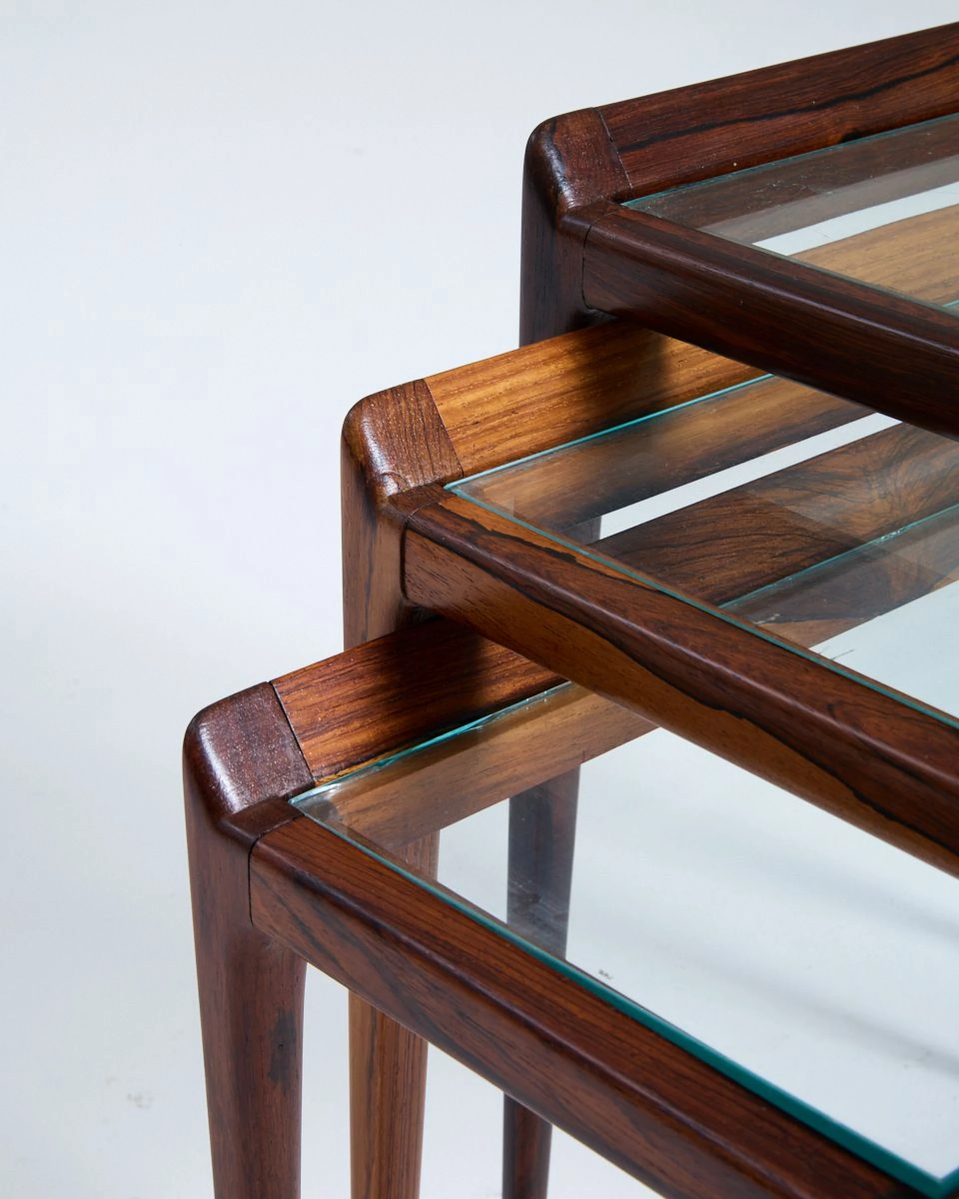 Suite of 3 Nesting Tables - 7