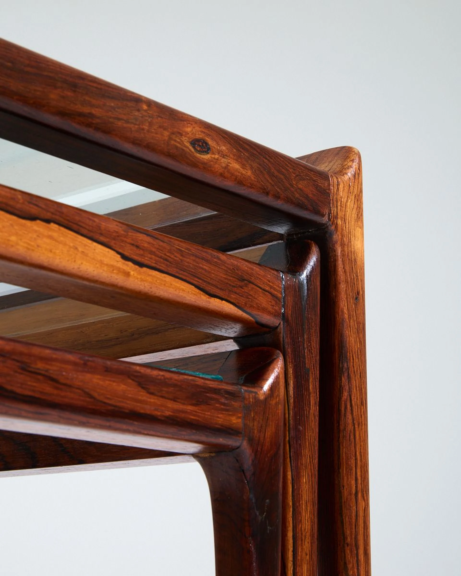 Suite of 3 Nesting Tables - 9