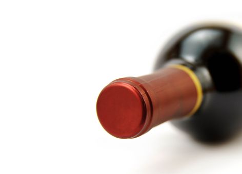 wijnfles met etiket liggend