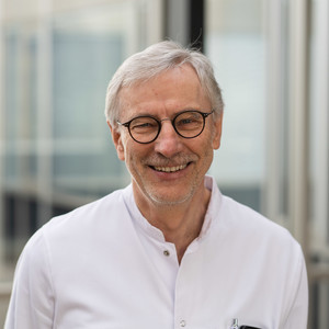 Portrait Gerhard Pölzl (c) Tirol Kliniken