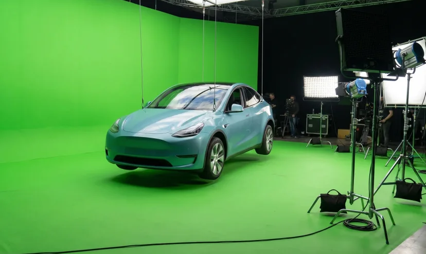 Tesla Model Y im Studio