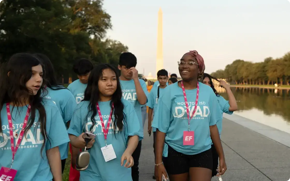 houston students walking along the national mall in washington dc