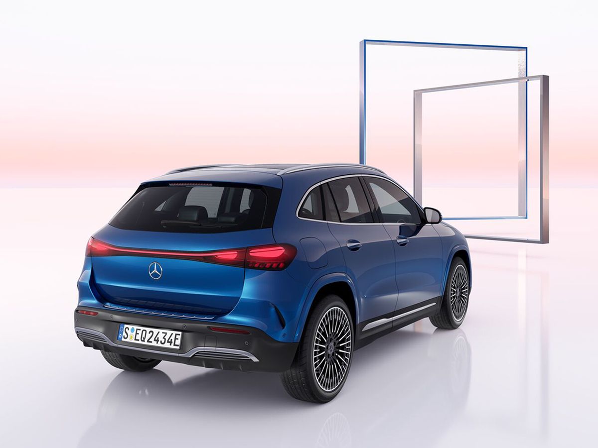Mercedes-Benz EQA achter
