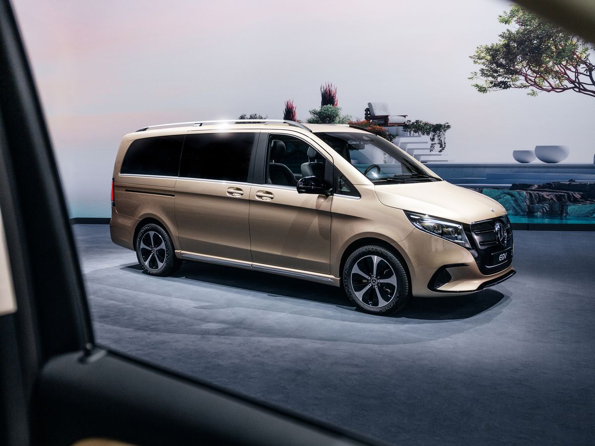 Mercedes-Benz EQV zijkant