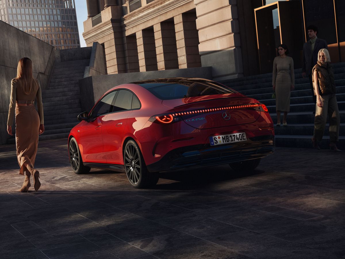 Mercedes-Benz CLA Back