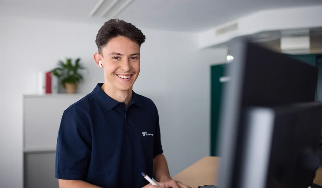 Young guy with airpods