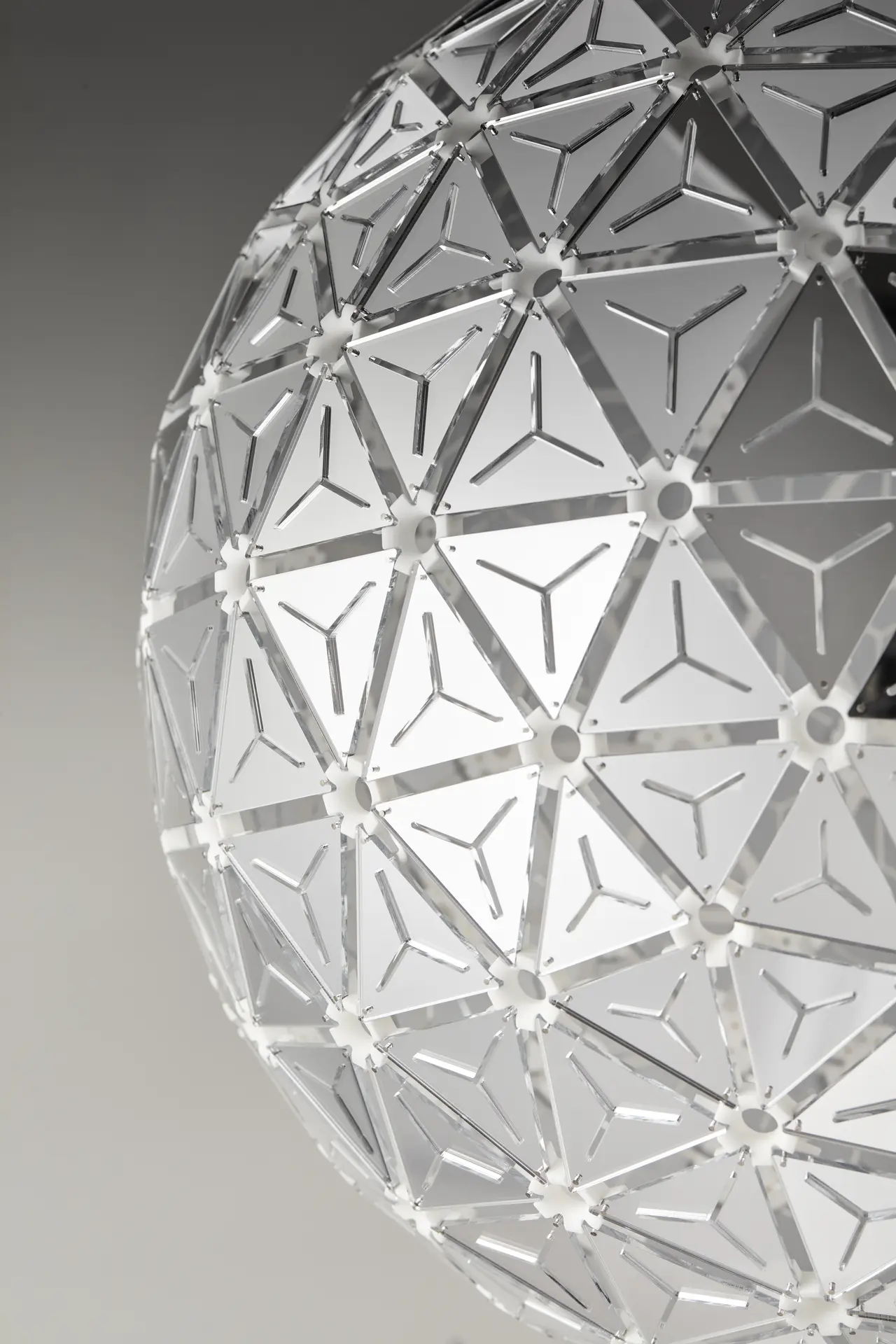 STUDIOMTX_ALPHACENTAURICHROMEDETAILH_PHOTO