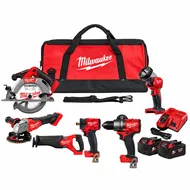 Milwaukee combisets op witte achtergrond