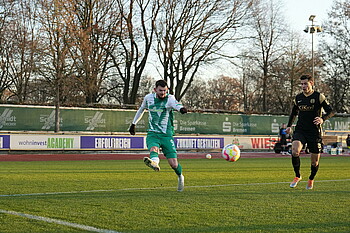 Burke bei einer Flanke