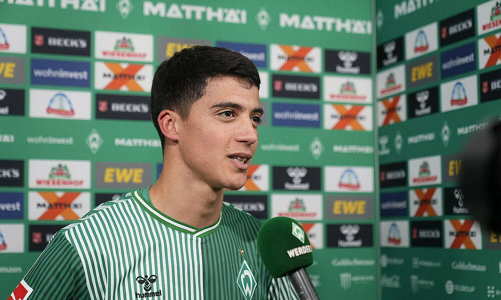 Julian Malatini in der Mixed Zone.