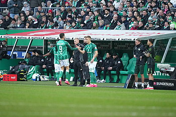 Topp klatscht mi Silva ab. 