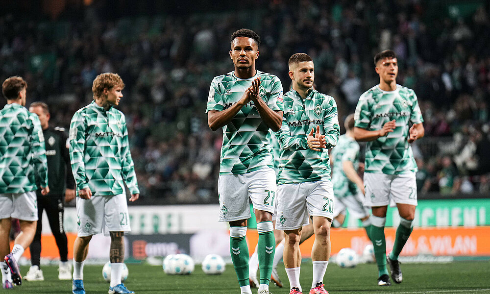 Felix Agu beim Warm-Up vor dem Heimspiel