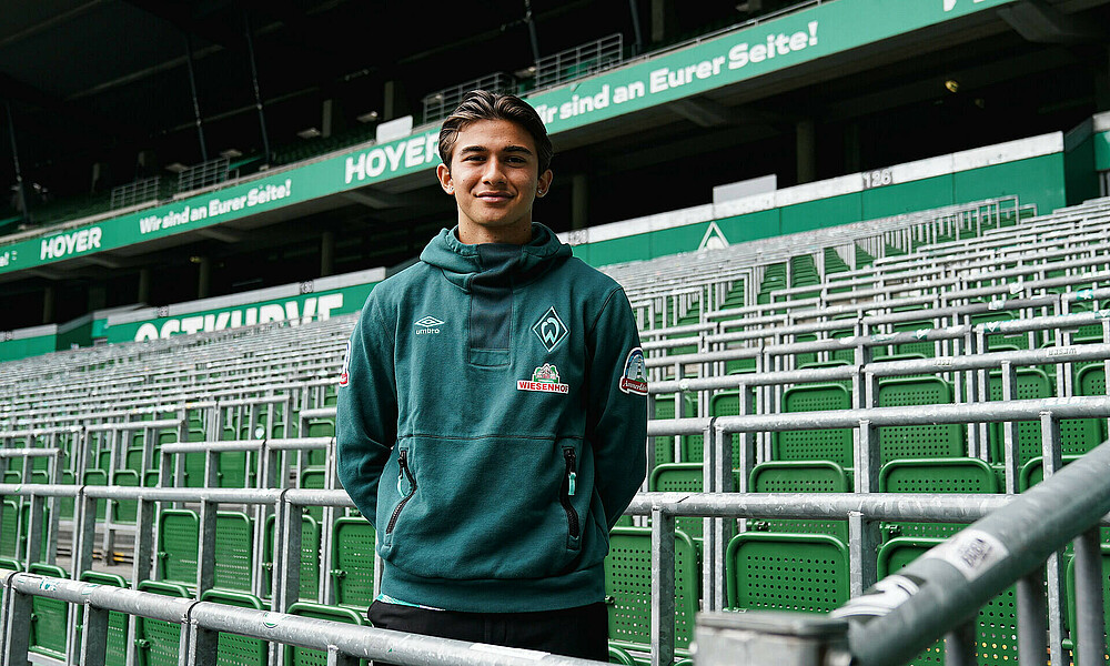 Ethan Kohler vor der Ostkurve.