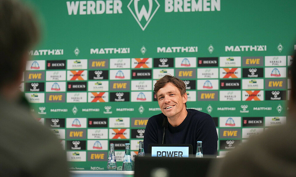 null Clemens Fritz auf dem PK-Podium.