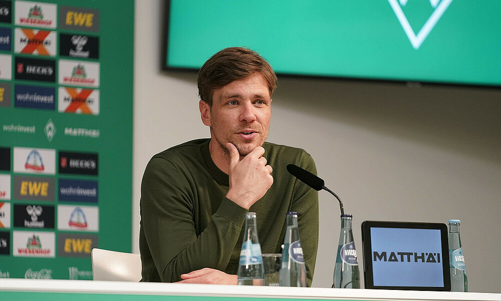 Clemens Fritz während der Pressekonferenz.