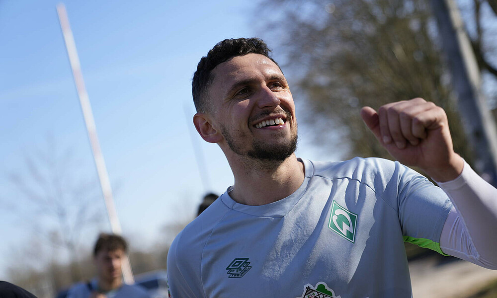 Milos Veljkovic steht den Grün-Weißen gegen Heidenheim zur Verfügung.
