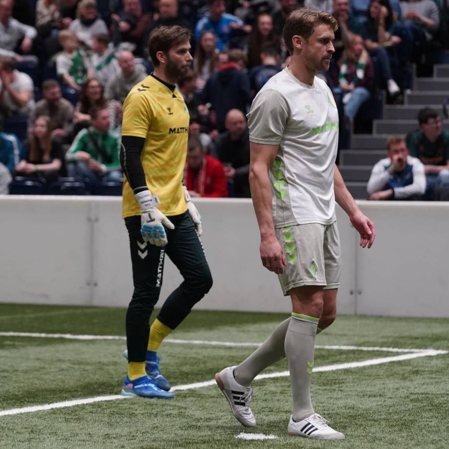 Oliver Hüsing und Felix Wiedwald auf dem Platz