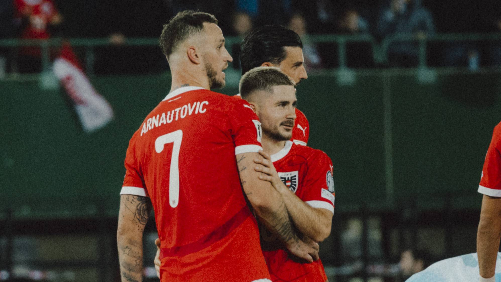 Romano Schmid gemeinsam mit Marko Arnautovic im ÖFB-Trikot.