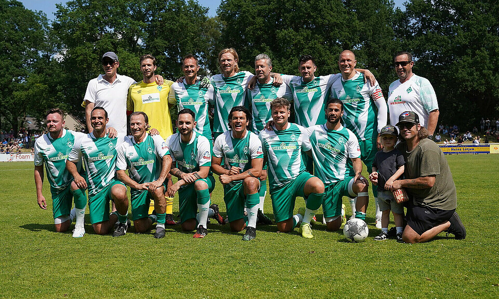 Die Spieler der Werder Traditionsmannschaft.