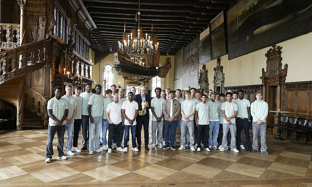 U19 Team im Bremer Rathaus