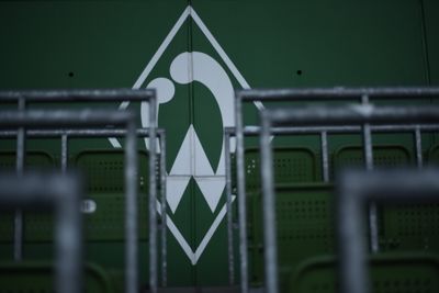 Eine Werder-Raute an einer Wand in der Ostkurve.
