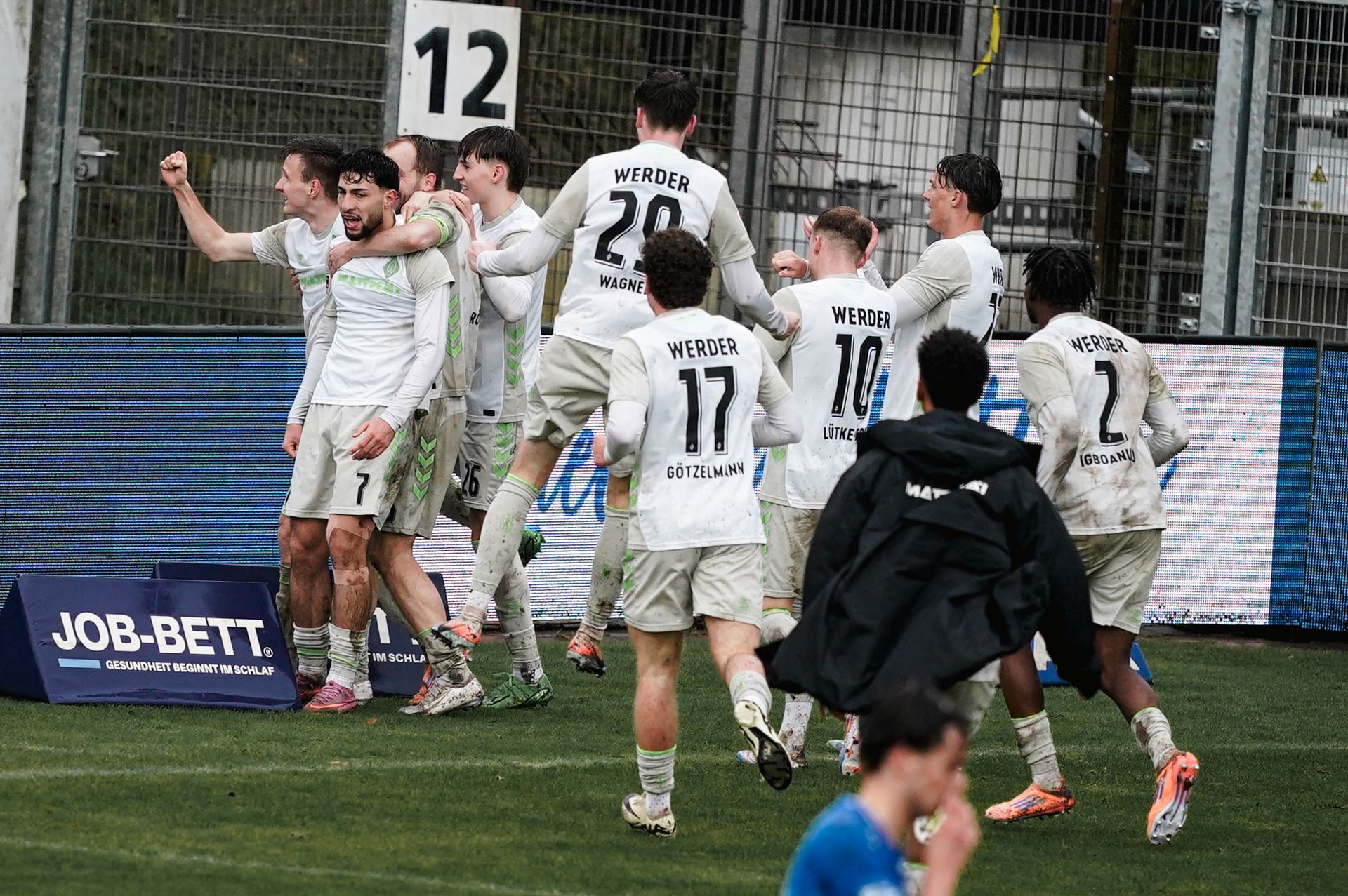 Die U23 beim Torjubel.