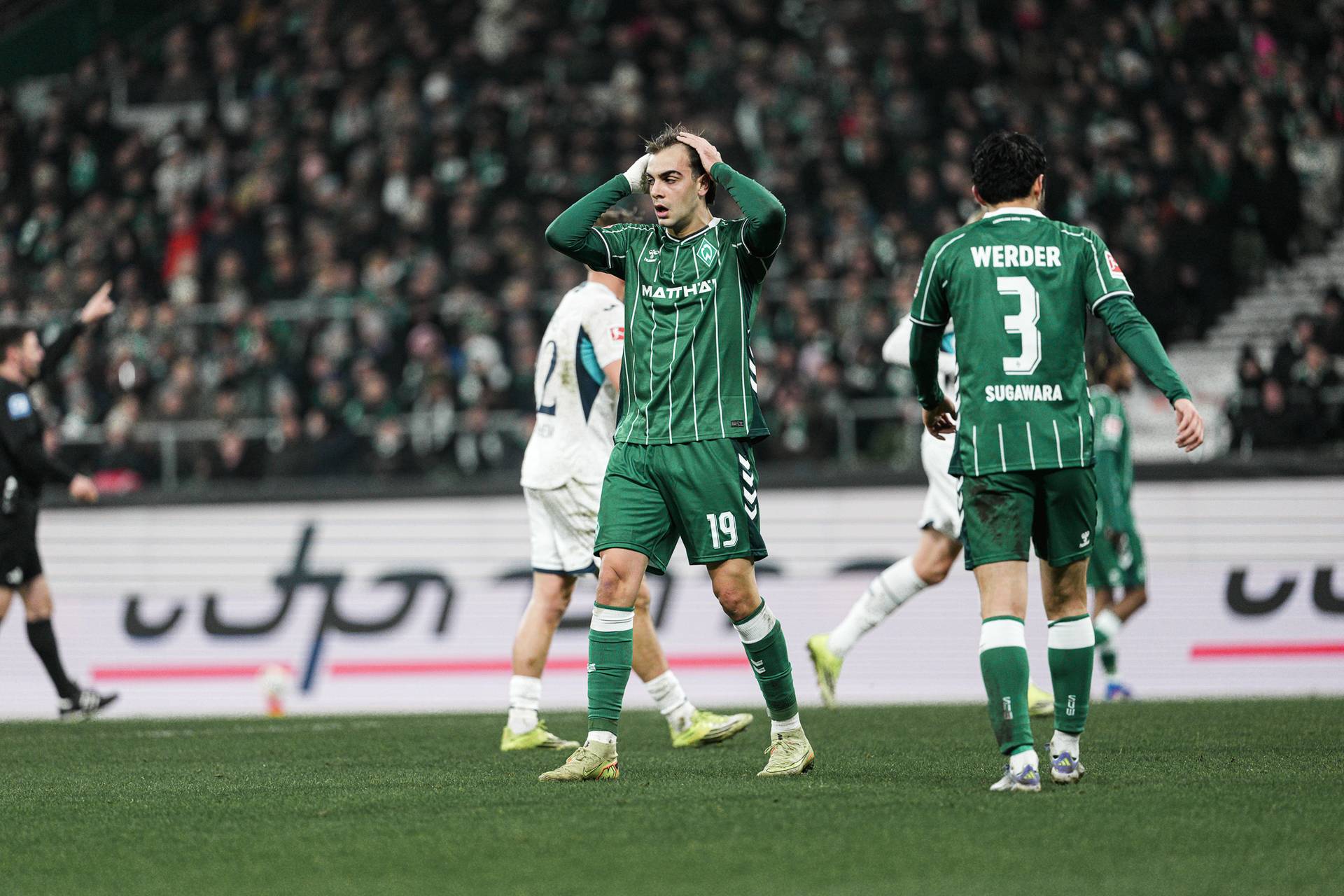 Jovan Milosevic hadert nach einer vergebenen Torchance.