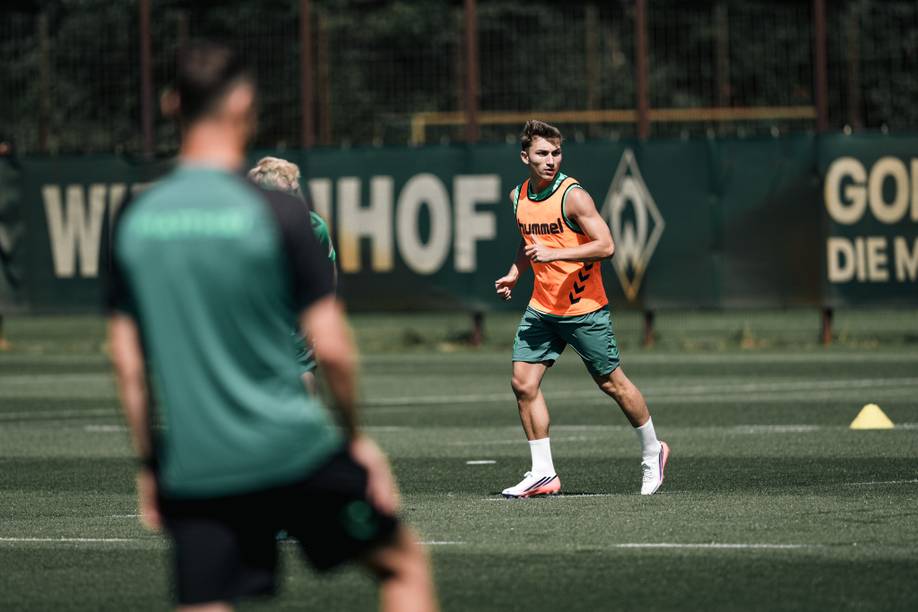 Chuki auf dem Trainingsplatz.
