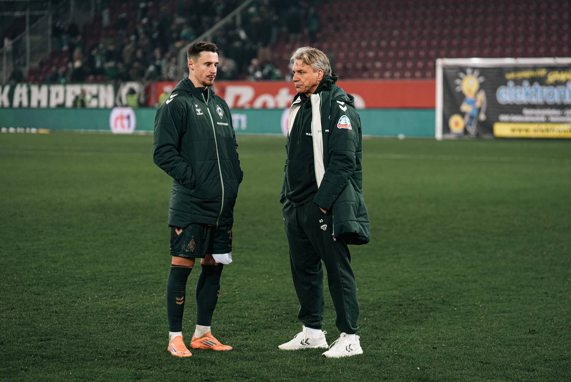 Marco Friedl und Horst Steffen im Gespräch nebeneinander.