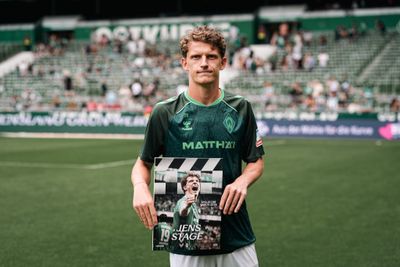 Jens Stage mit der Spieler der Saison Auszeichnung.