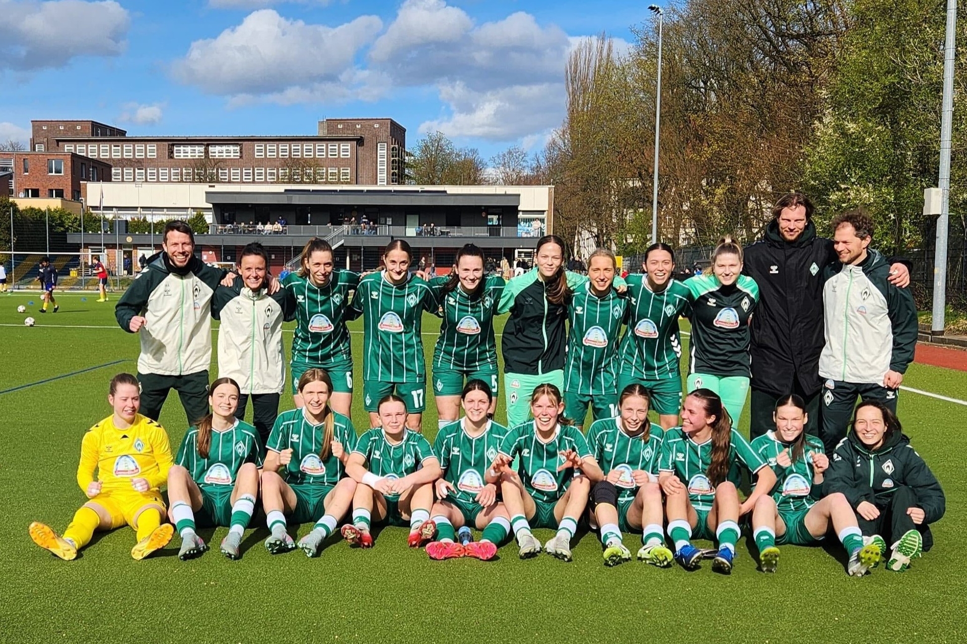 Ein Mannschaftsfoto der 2. Frauen.