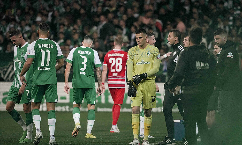 Michael Zetterer vor seiner Einwechslung gegen Augsburg.