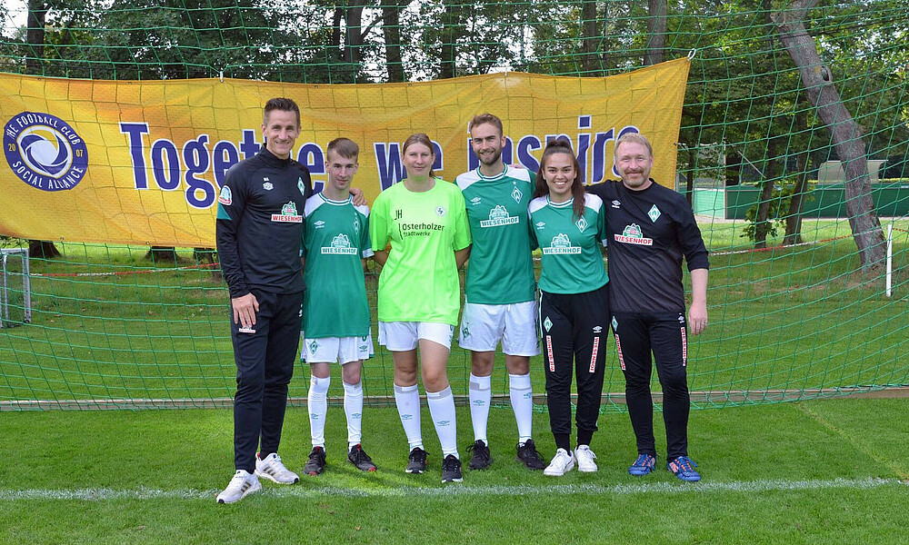 null Young Coaches vor Scort-Banner