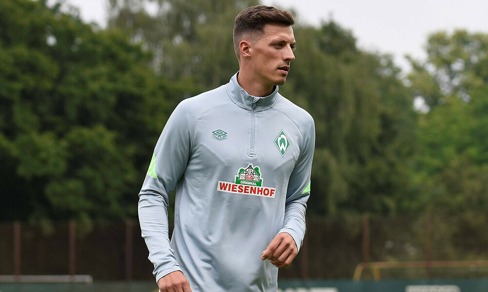 Nicolai Rapp auf dem Trainingsgelände des SVW.